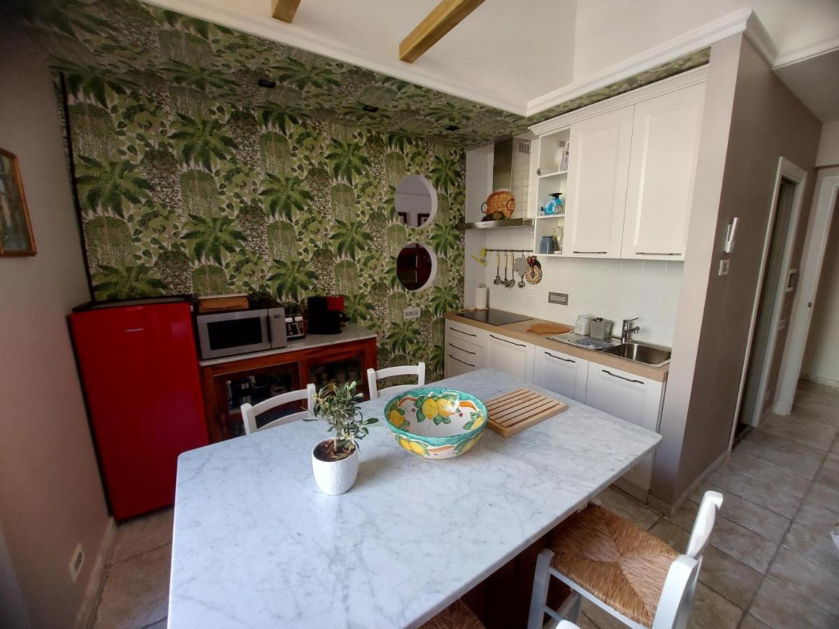 New! Bellissimo Palazzofranchi Pantheon Apartment Рим Екстериор снимка