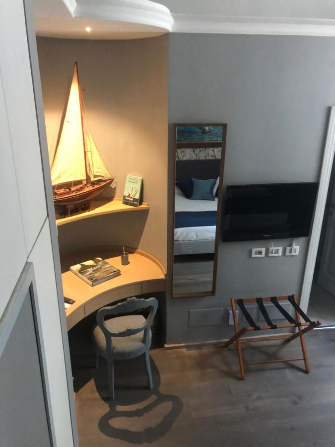 New! Bellissimo Palazzofranchi Pantheon Apartment Рим Екстериор снимка