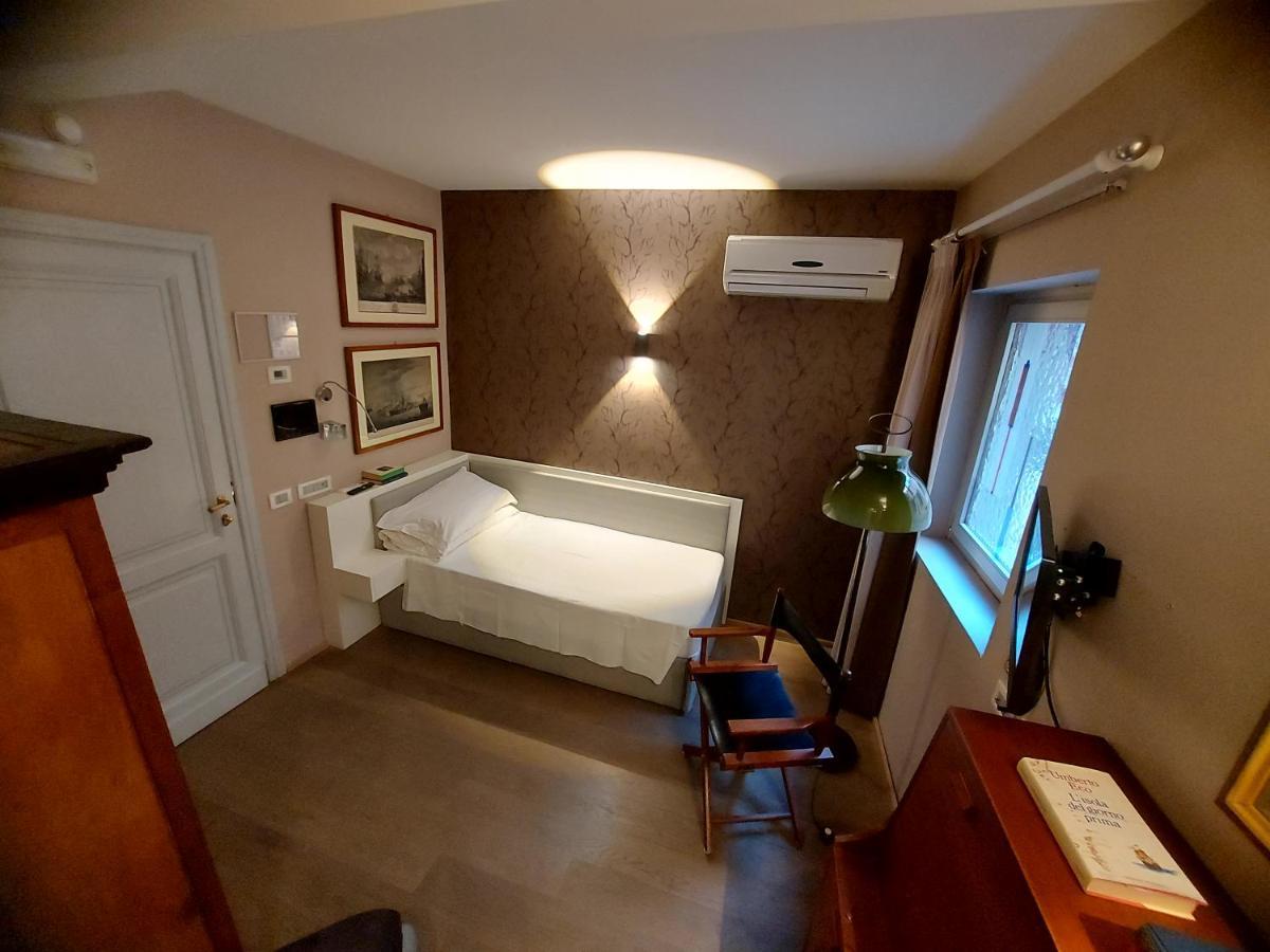 New! Bellissimo Palazzofranchi Pantheon Apartment Рим Екстериор снимка