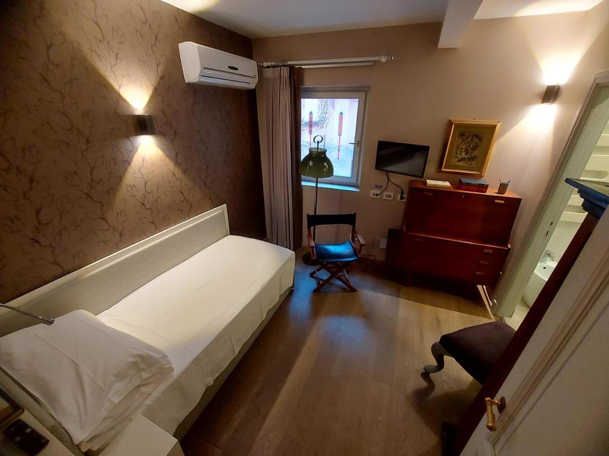 New! Bellissimo Palazzofranchi Pantheon Apartment Рим Екстериор снимка